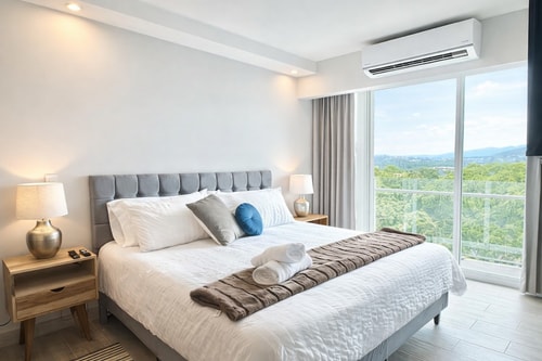 Comfort & Style Near SJO Airport +Pool & Mtn Views
