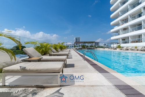 Suite Moderna con Balcón Vista al Lago