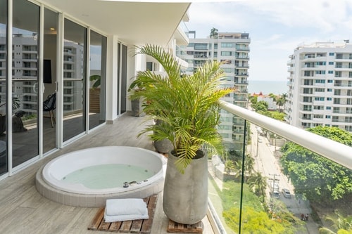 DQ1102 Beautiful Apt Jacuzzi-priv 10min-Centro
