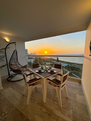 CB1108 | Sunset Suite with Ocean View