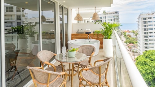 DQ1301 | 2BR Private Jacuzzi + Infinity Pool
