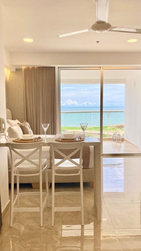 CB708 Modern Suite in Crespo Sea View Wifi