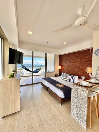 CB601 Cozy Suite Large Balcony Sea View Wifi