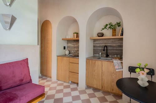 Design & Timeless Charm - Top 38 Coolest ‘Hood