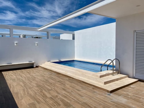Modern Loft w/ Rooftop Pool - Zona Dorada