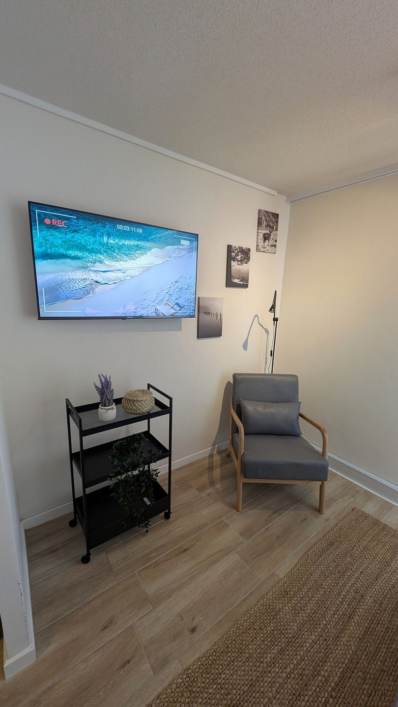 Listing gallery image 7