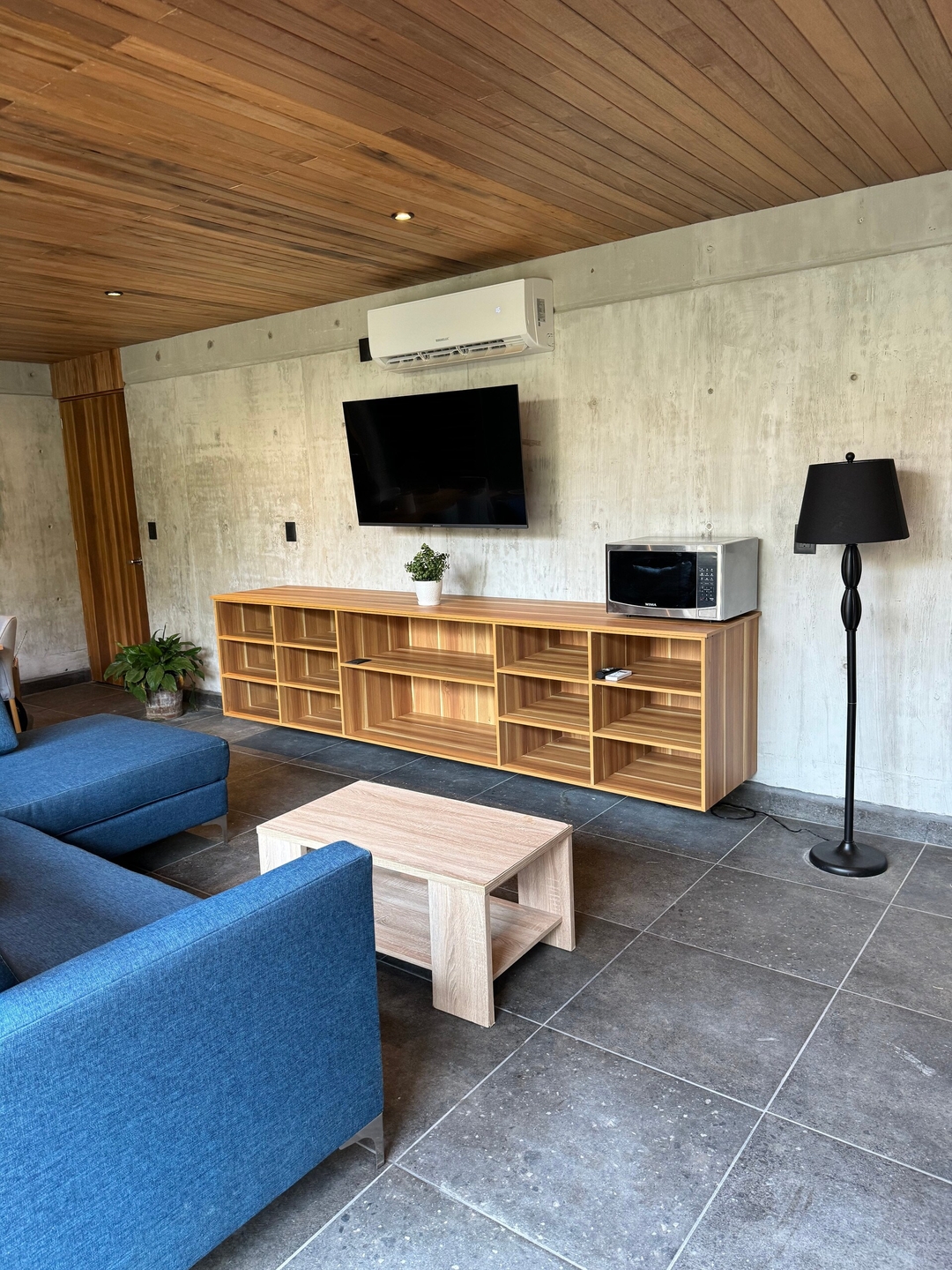  8 Castiland
