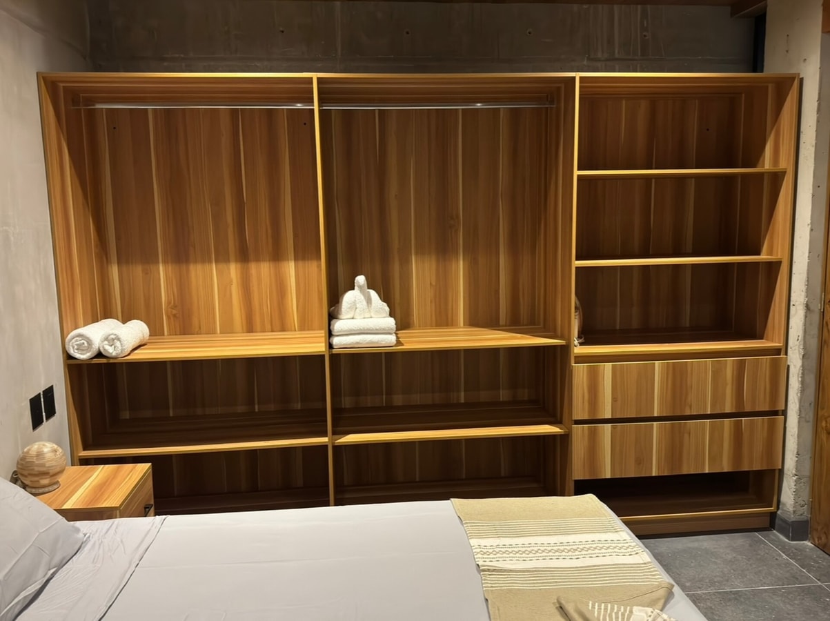 Listing gallery image 8