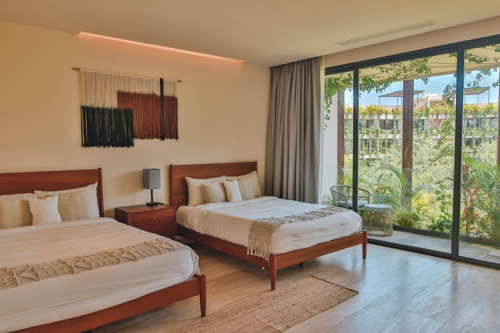 Lux Apartment |Gym| Private pool 1 Castiland