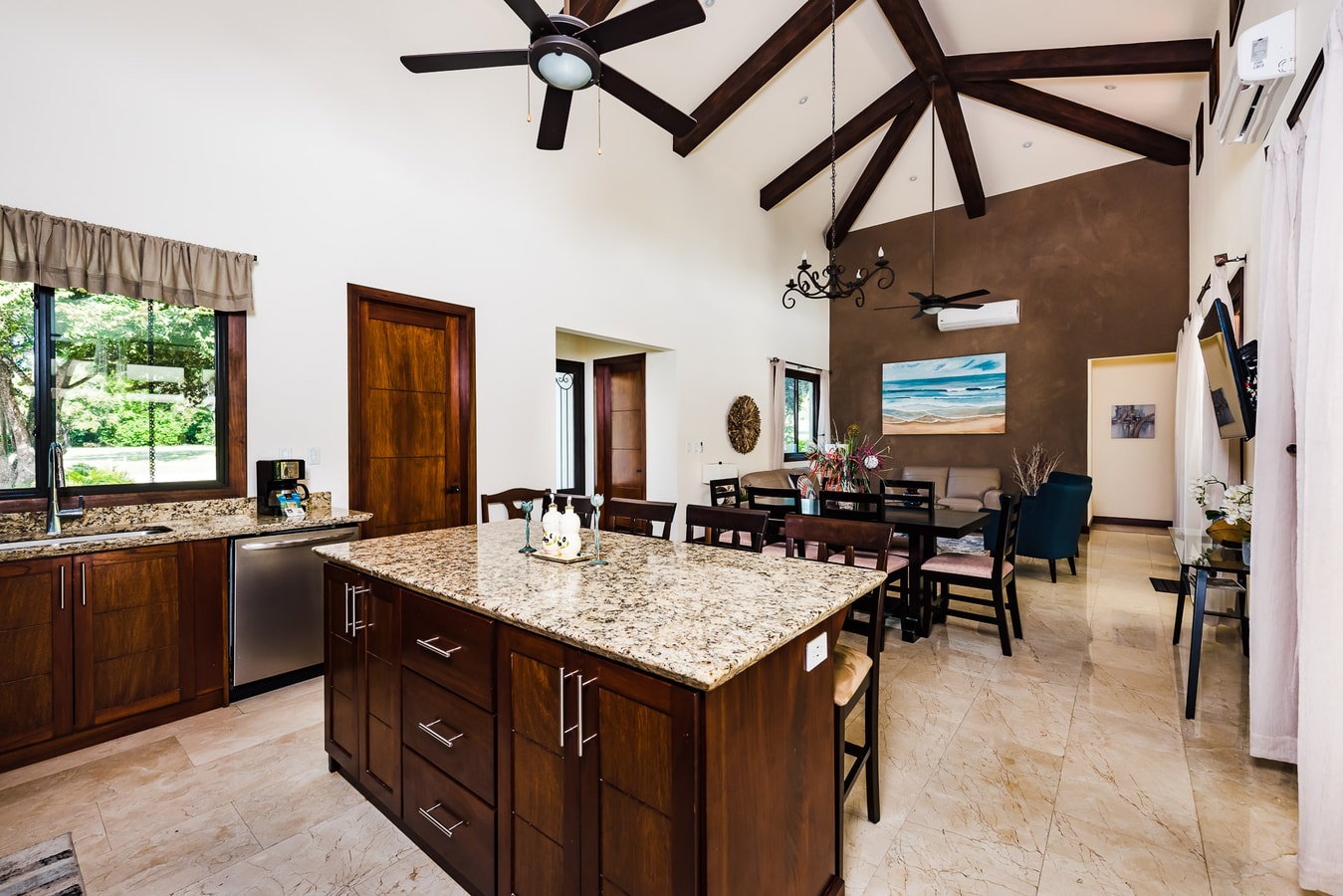Villa Maria | Private Pool and Mini Golf Escape gallery image 31