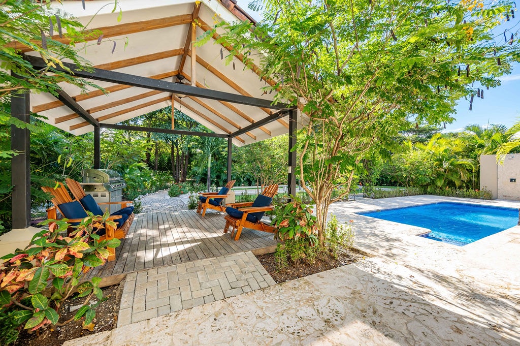 Villa Maria | Private Pool and Mini Golf Escape gallery image 6