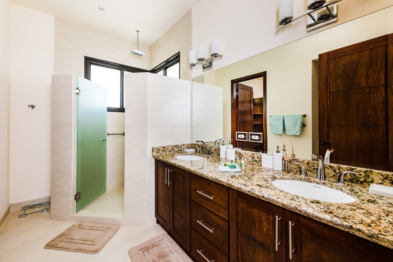 Villa Maria | Private Pool and Mini Golf Escape gallery image 26