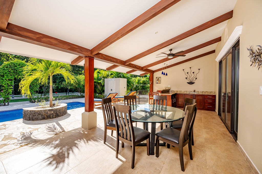 Villa Maria | Private Pool and Mini Golf Escape gallery image 16