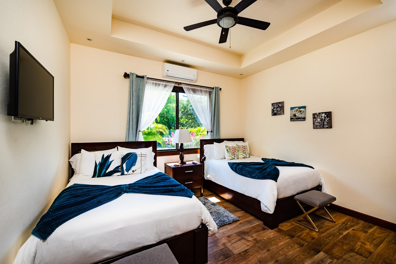 Villa Maria | Private Pool and Mini Golf Escape gallery image 21