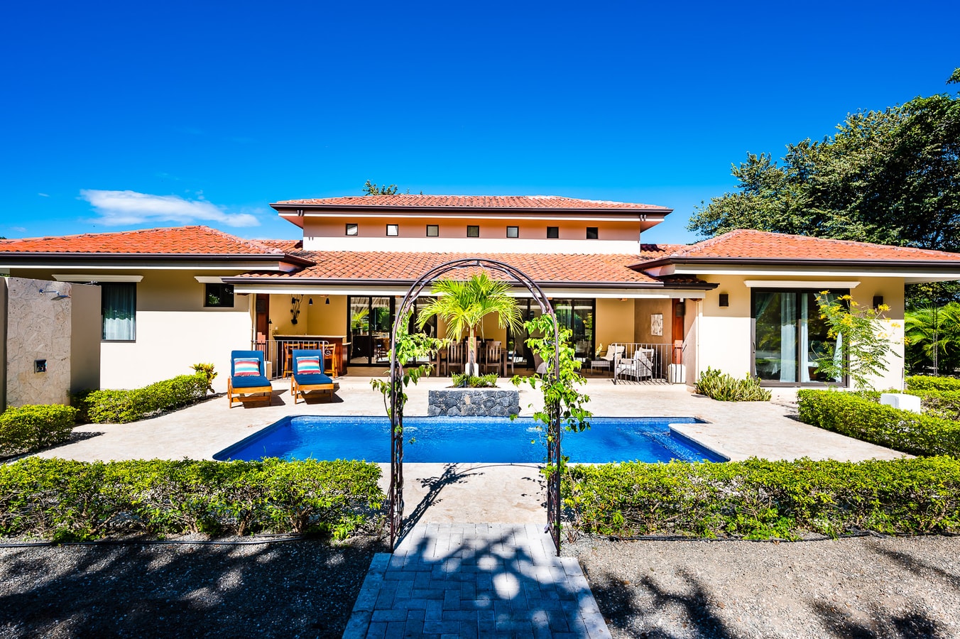 Villa Maria | Private Pool and Mini Golf Escape gallery image 24