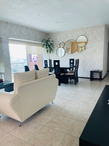 Apartment with Pool, Gym & A/C Suite
