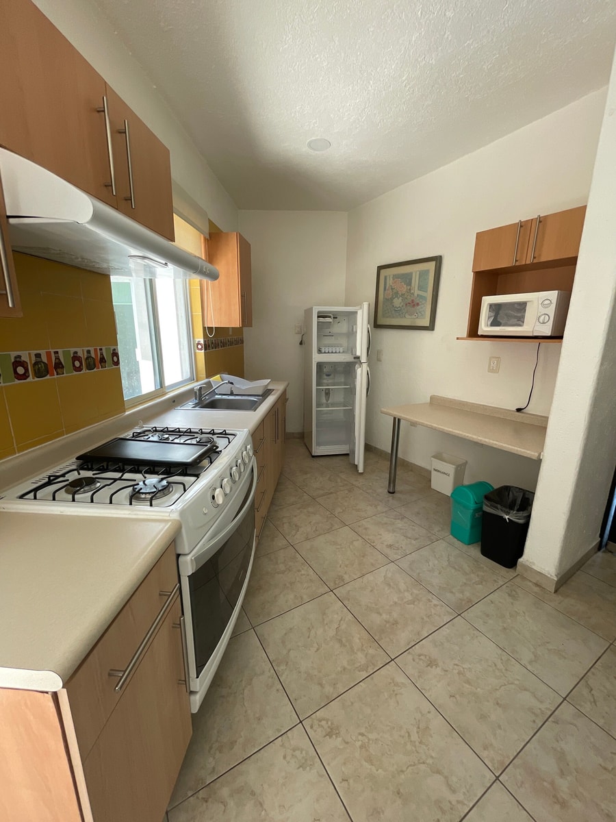 Apartment with Pool, Gym & A/C gallery image 4