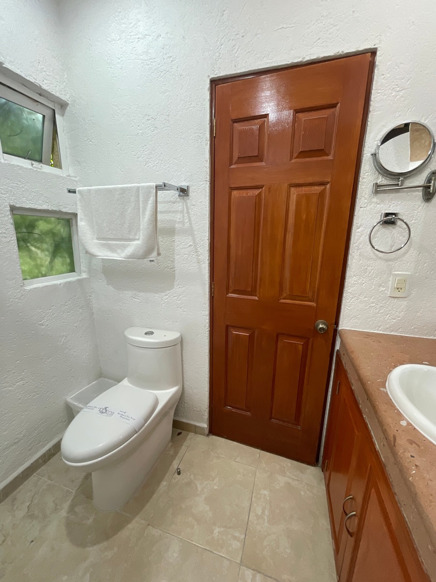 Apartment with Pool, Gym & A/C Suite gallery image 18