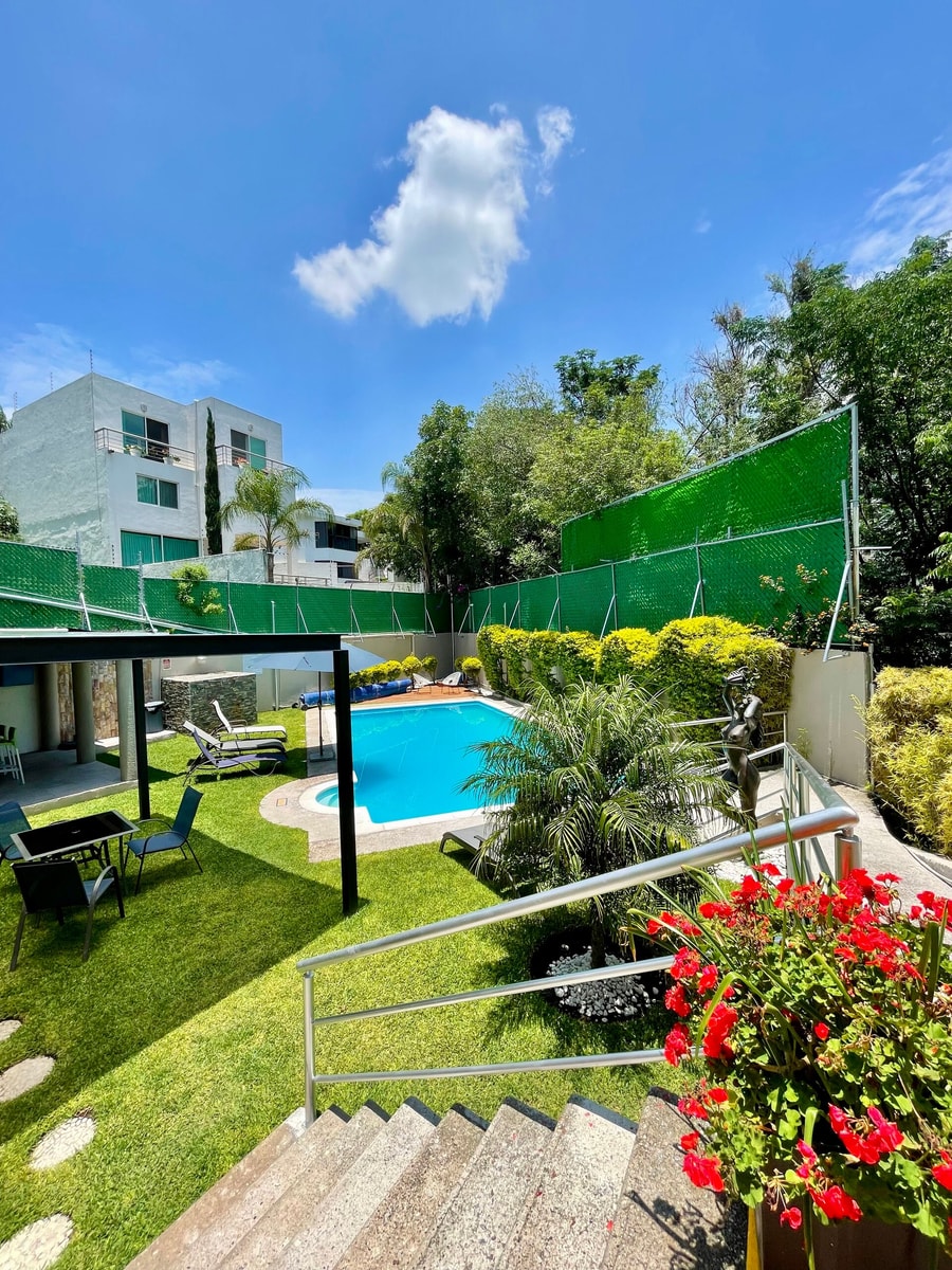 Apartment with Pool, Gym & A/C Suite gallery image 16