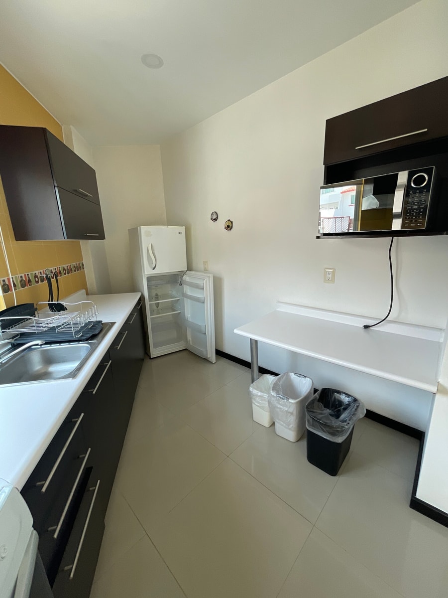 Penthouse with Pool, Gym & A/C gallery image 7