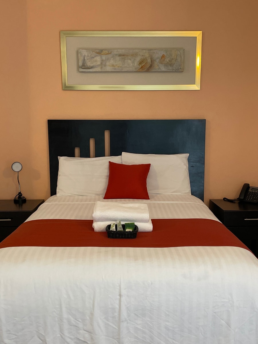 Suite Room with Pool, Gym & A/C gallery image 5