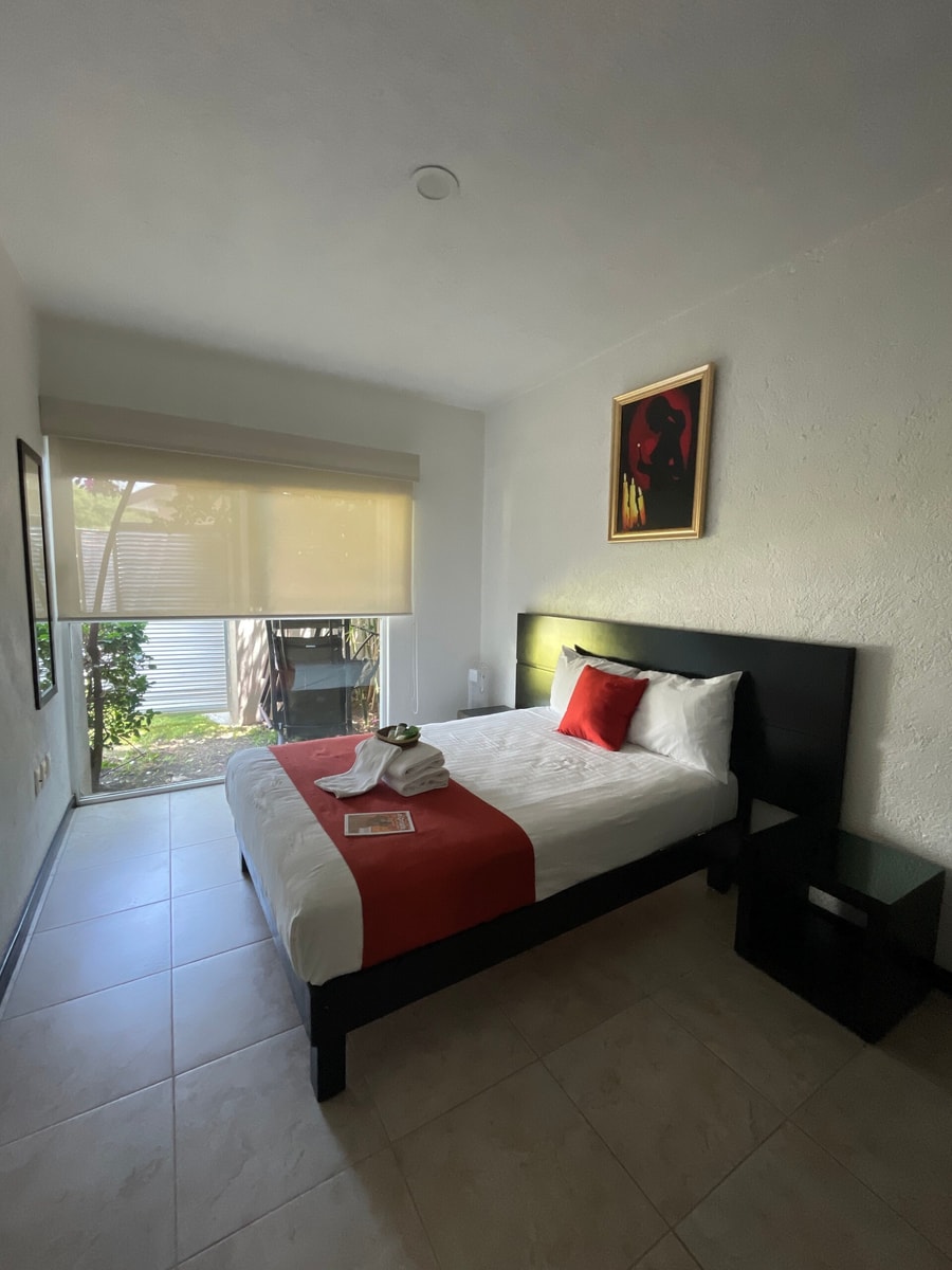 Apartment with Pool, Gym & A/C gallery image 10