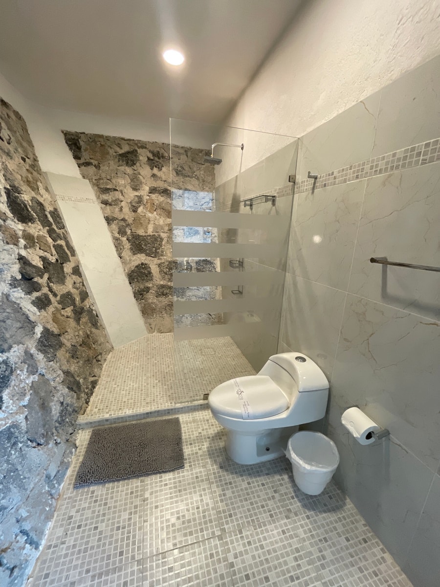 Loft with Pool, Gym & A/C Suite gallery image 10