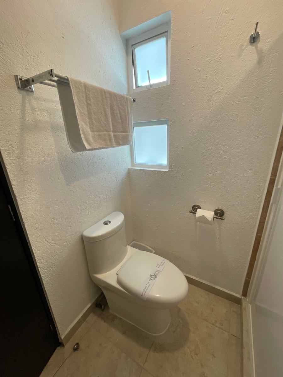 Apartment with Pool, Gym & A/C gallery image 17