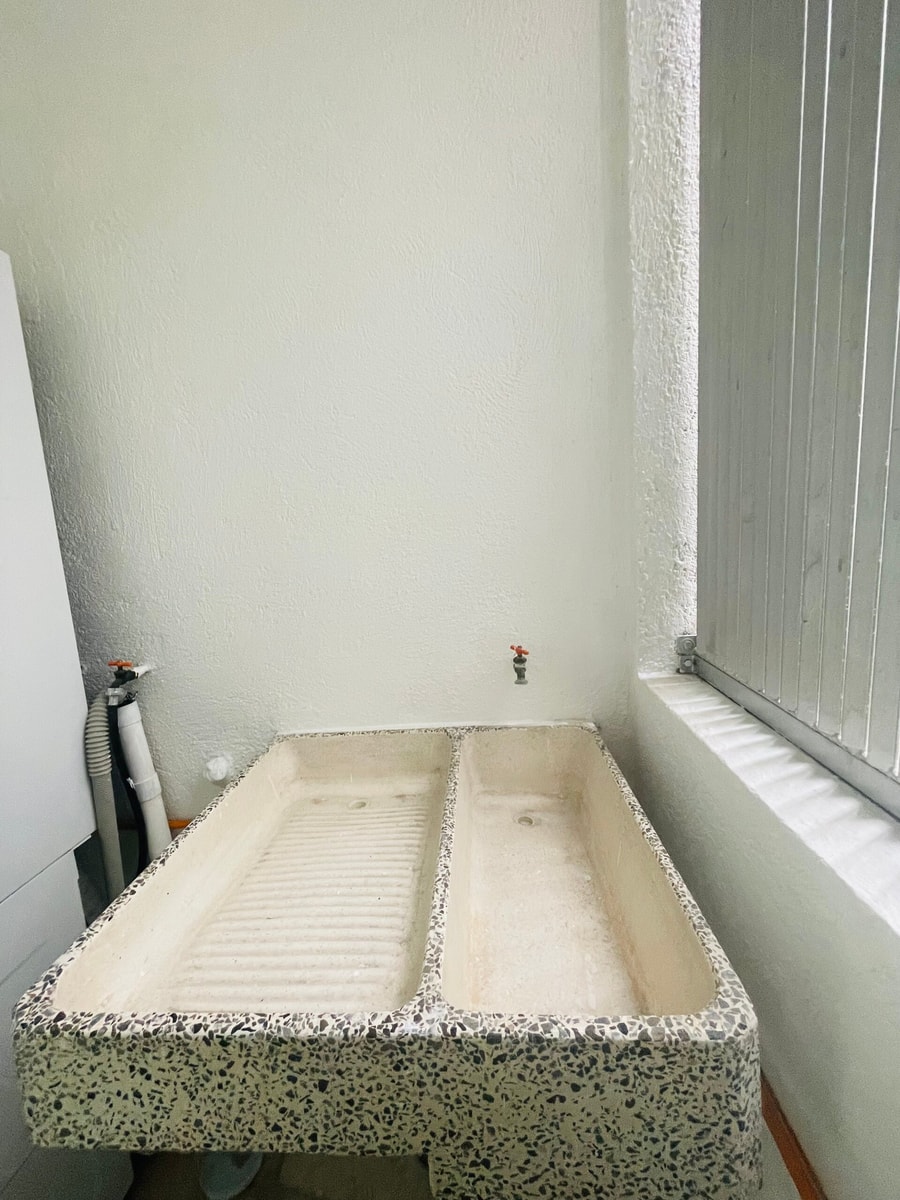 Apartment with Pool, Gym & A/C Suite gallery image 9