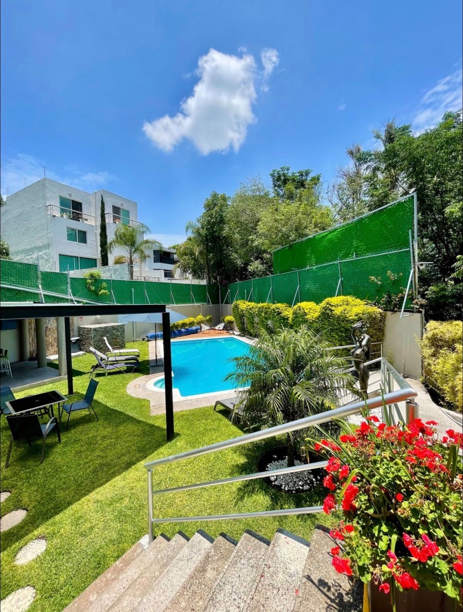 Apartment with Pool & Gym gallery image 11