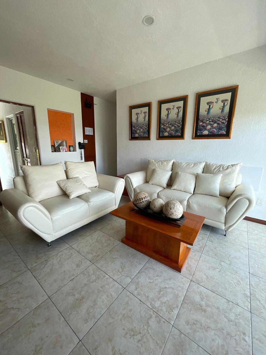 Apartment with Pool, Gym & A/C Suite gallery image 2