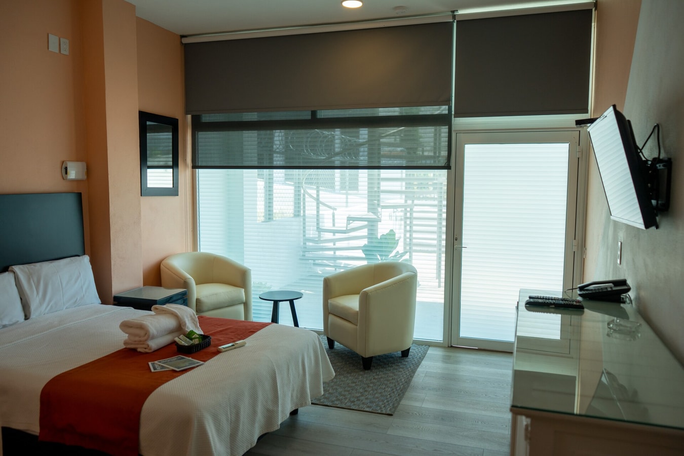 Suite Room with Pool & Gym gallery image 7
