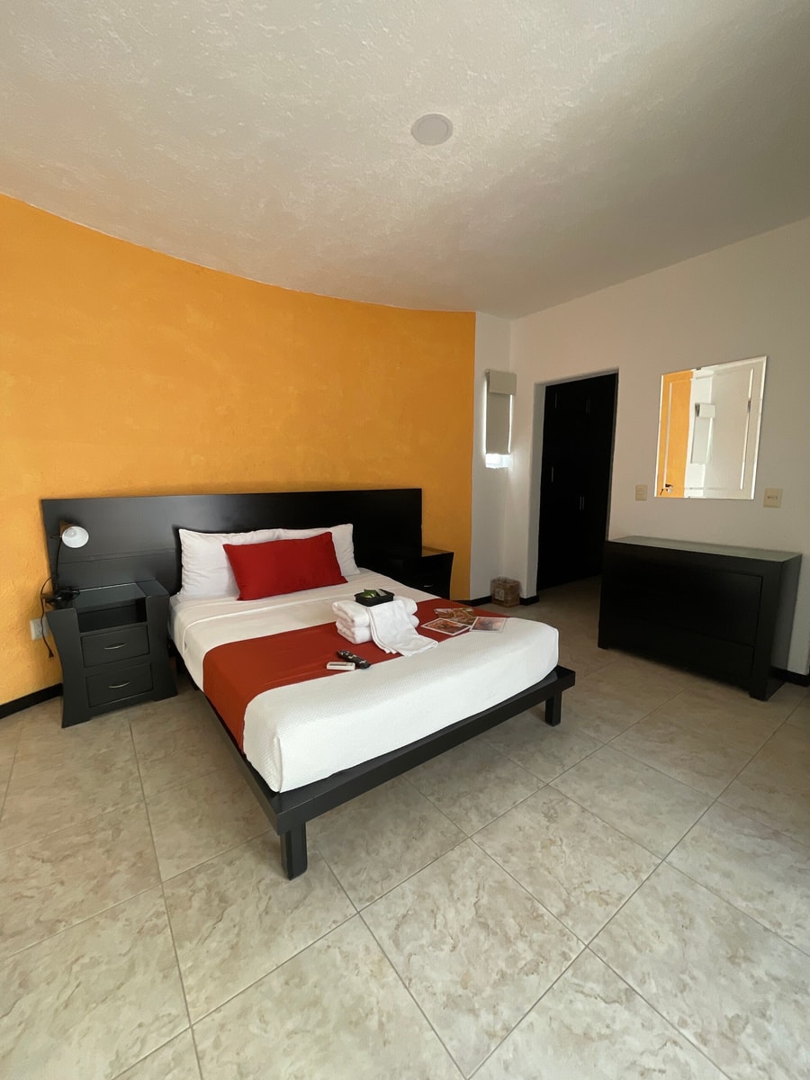 Apartment with Pool, Gym & A/C gallery image 13