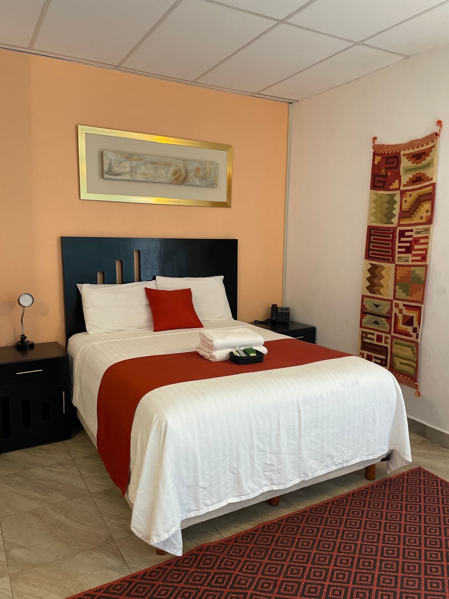Suite Room with Pool, Gym & A/C gallery image 6