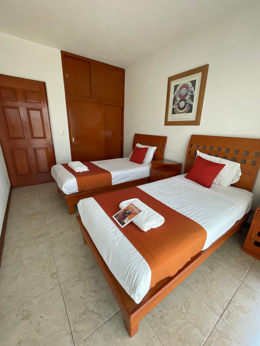 Apartment with Pool, Gym & A/C Suite gallery image 12