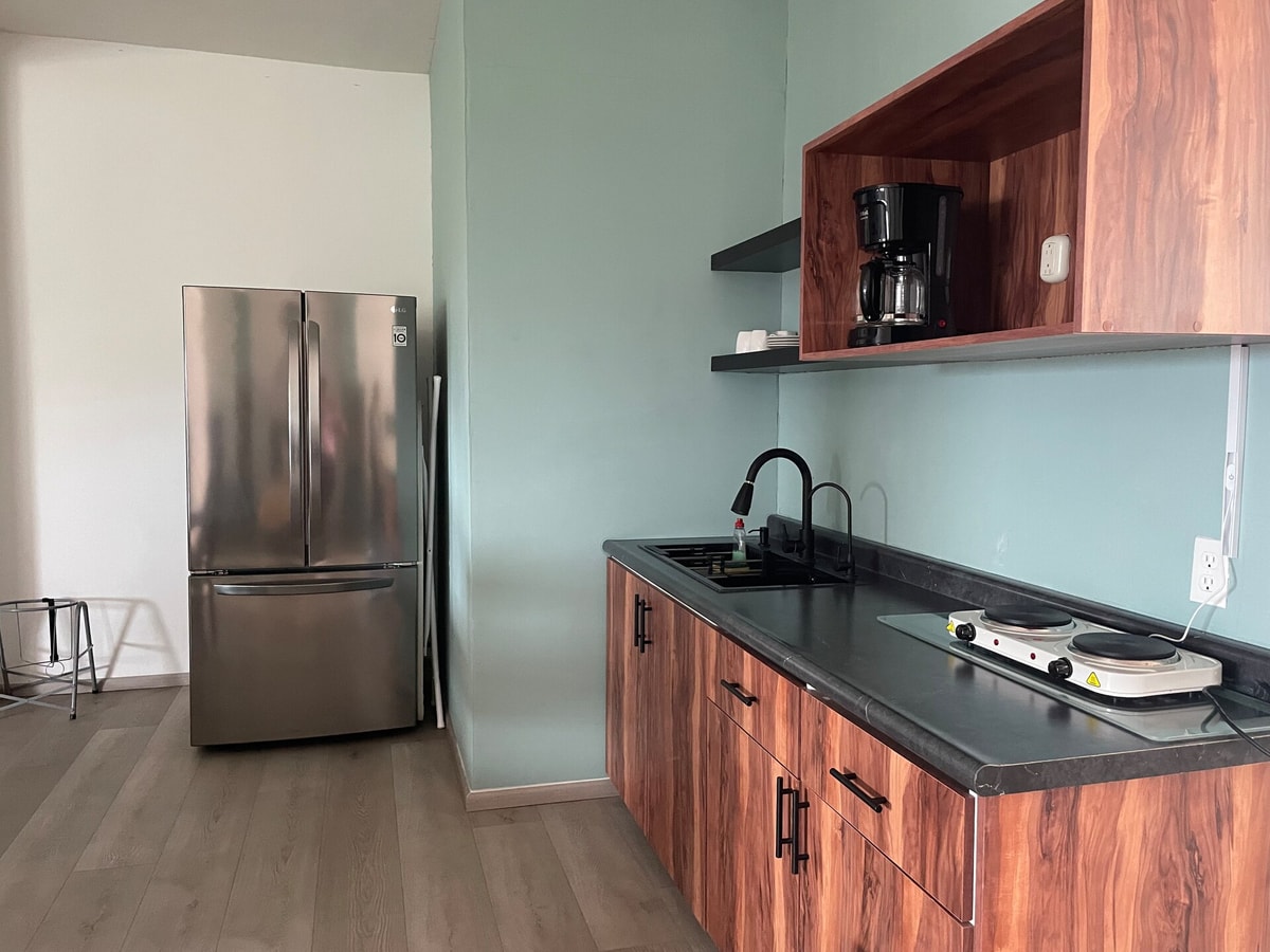 Apartment with Pool & Gym gallery image 10