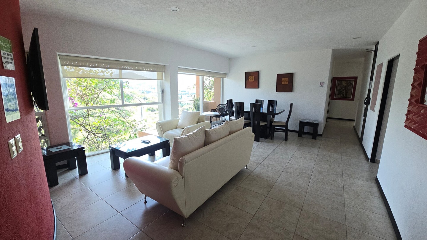 Apartment with Pool, Gym & A/C. gallery image 3