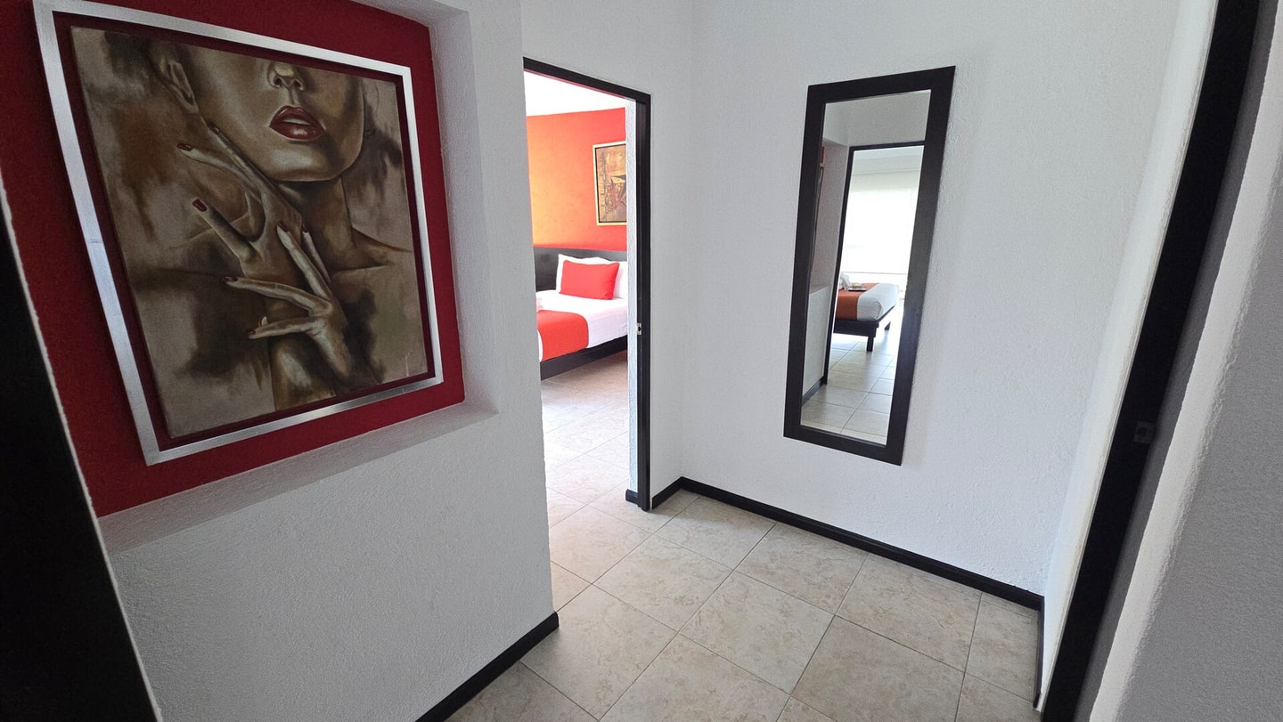 Apartment with Pool, Gym & A/C. gallery image 16