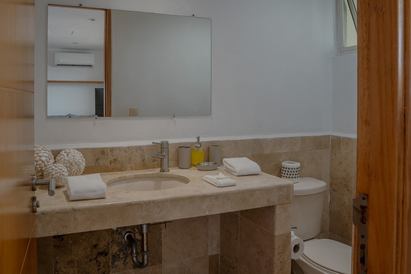 NITTA 407 Penthouse - Private Pool - Ocean Views gallery image 30
