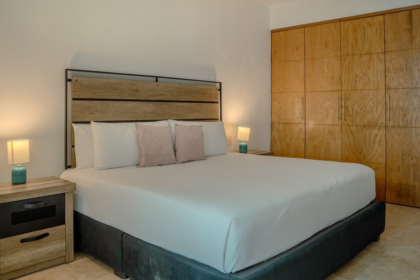 NITTA 203 Bright & Beautiful Beach Apartment gallery image 2