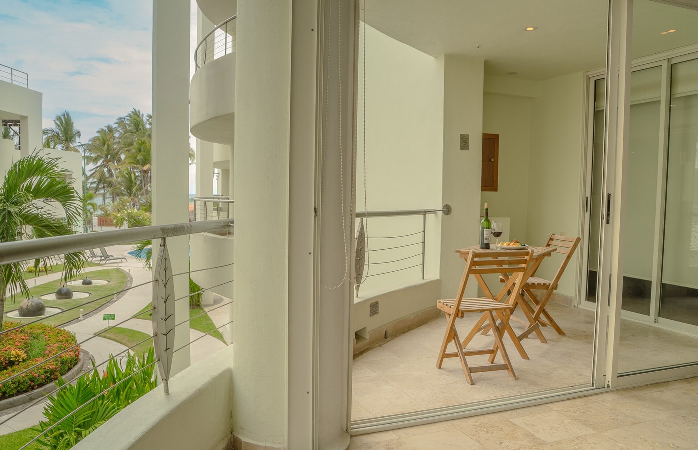 NITTA 103 Spacious & Bright - Steps to the Beach gallery image 14