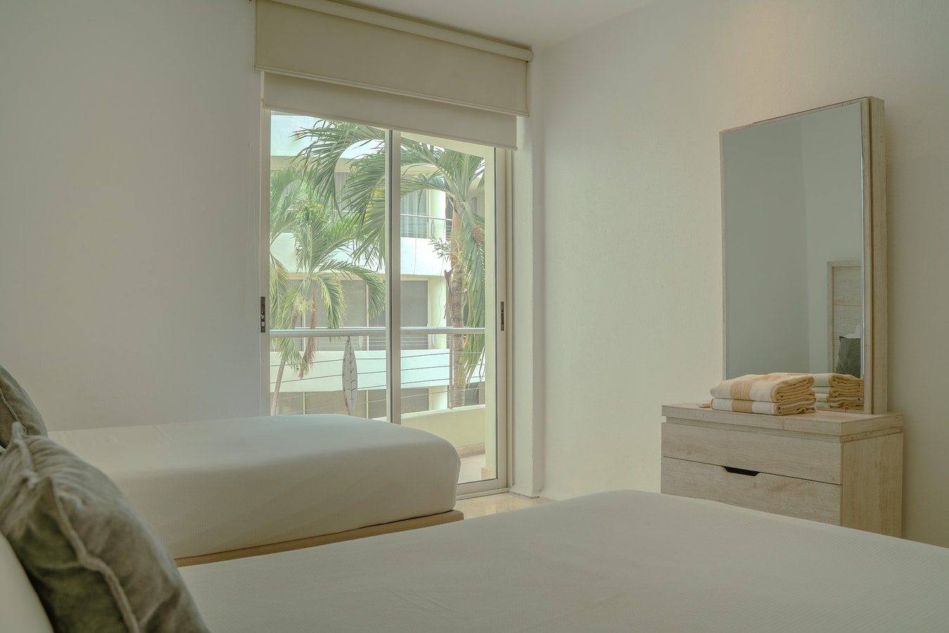 NITTA 103 Spacious & Bright - Steps to the Beach gallery image 17