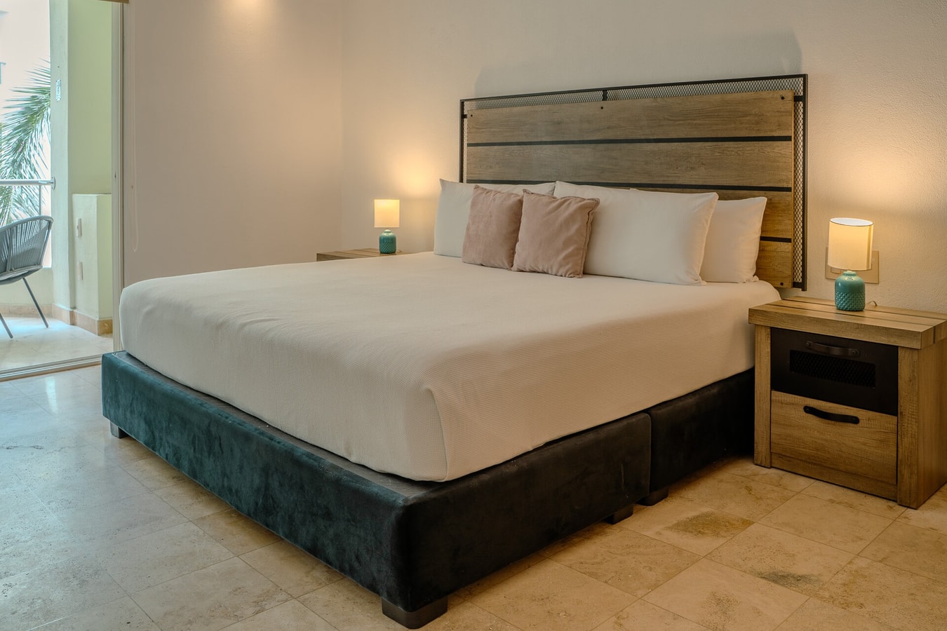 NITTA 203 Bright & Beautiful Beach Apartment gallery image 1