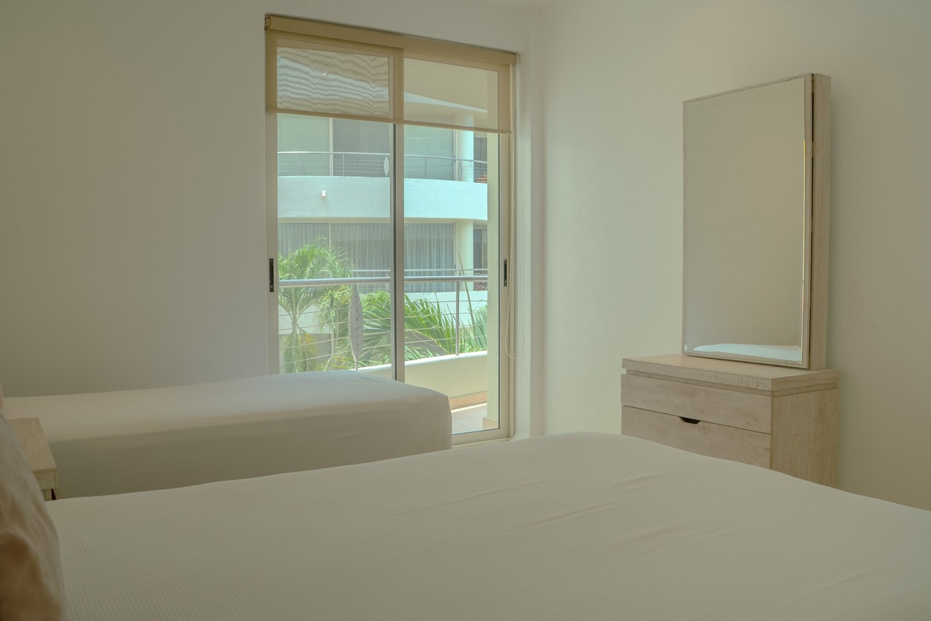 NITTA 203 Bright & Beautiful Beach Apartment gallery image 10