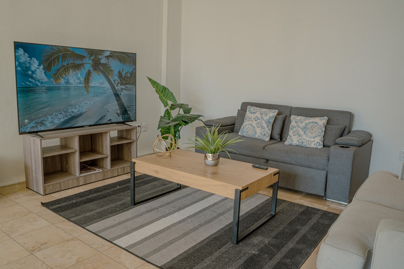 NITTA 207 Cozy Ocean Breeze Apartment in the Beach gallery image 9