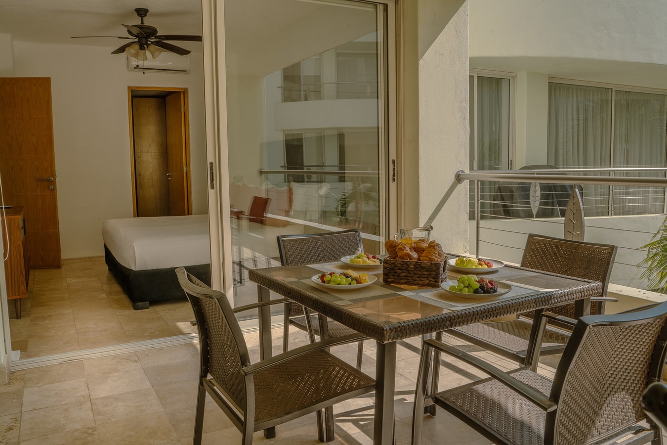 NITTA 207 Cozy Ocean Breeze Apartment in the Beach gallery image 1