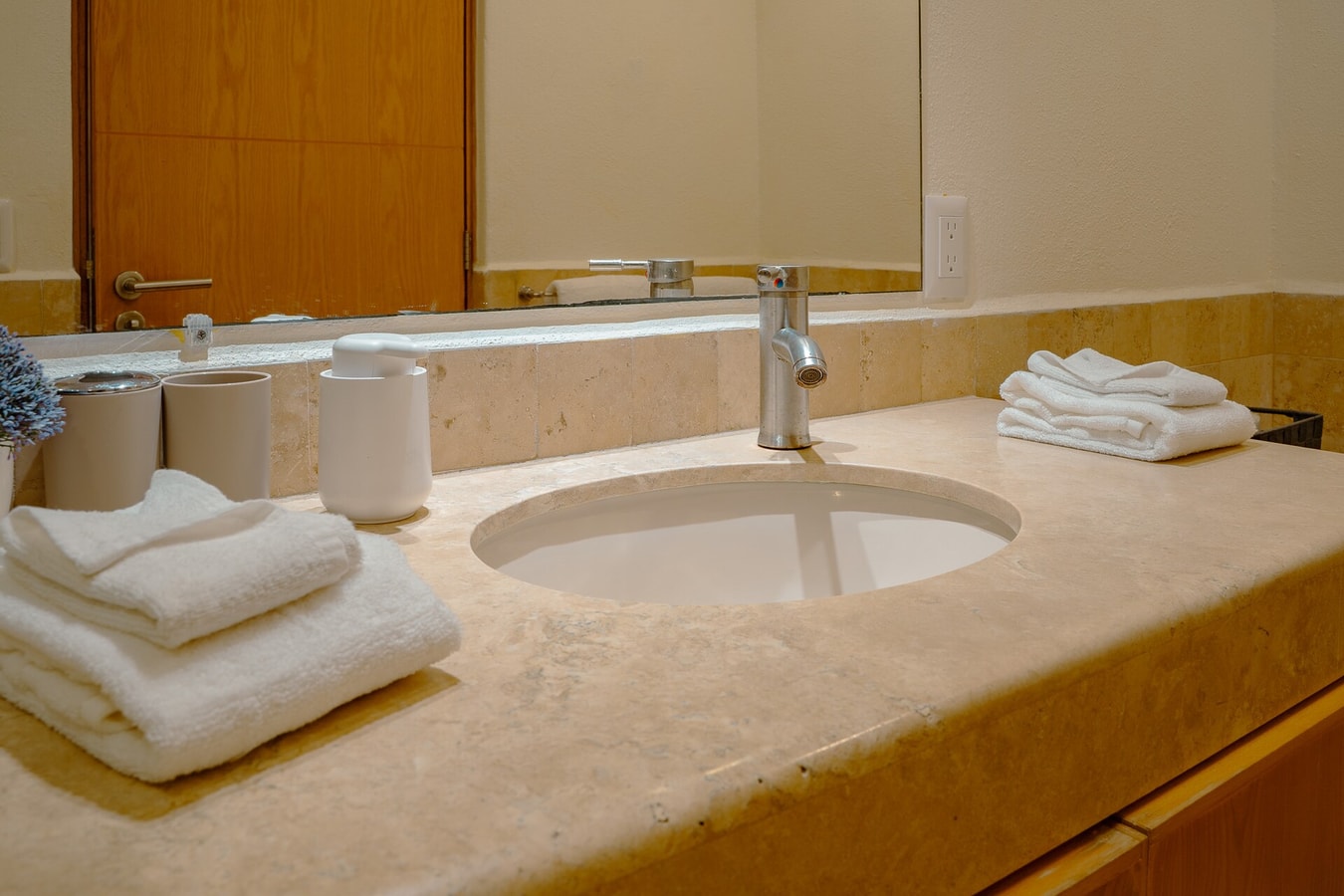 NITTA 105 Ocean & Pool Views - Spacious Condo gallery image 22