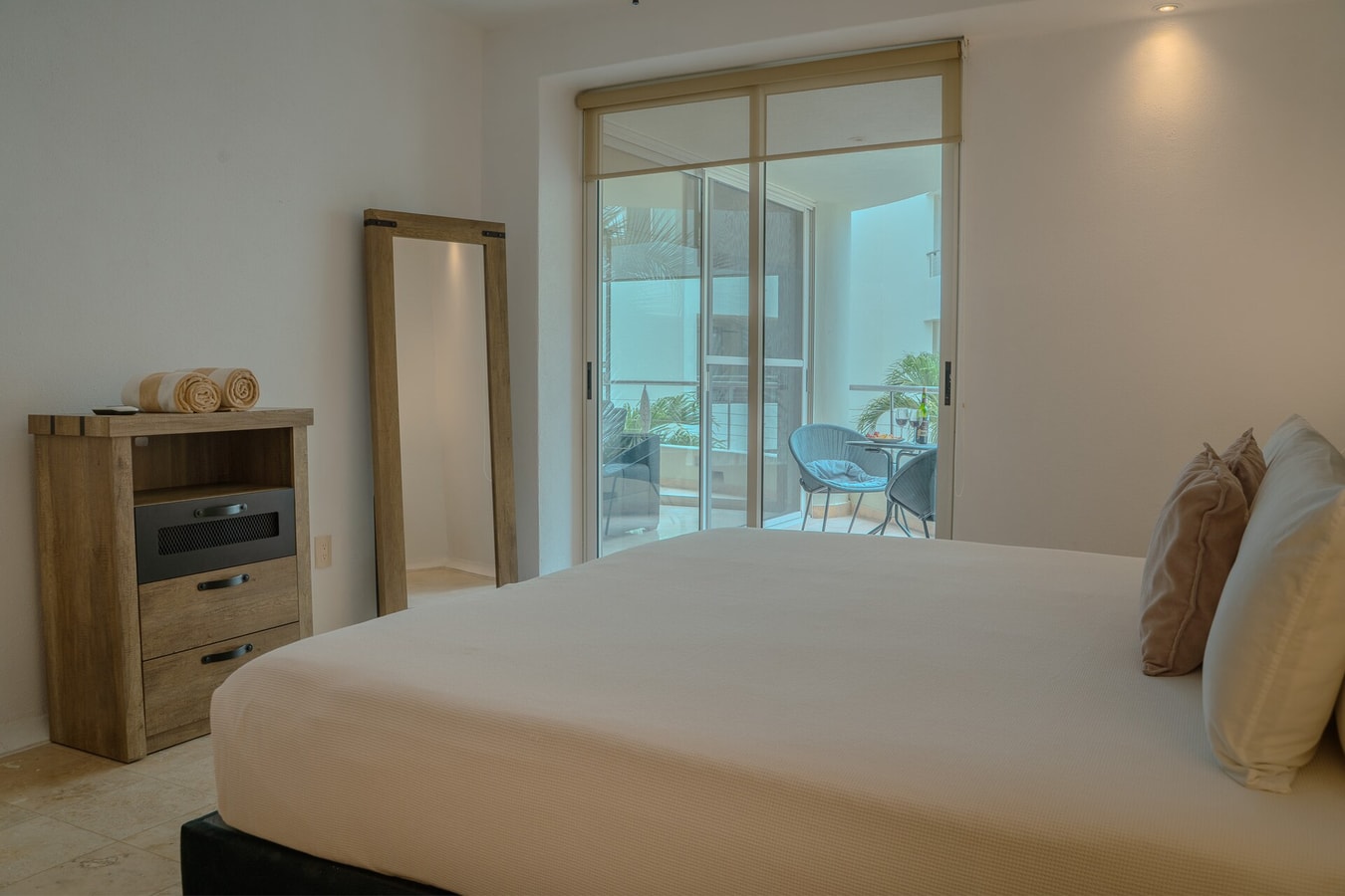 NITTA 203 Bright & Beautiful Beach Apartment gallery image 4