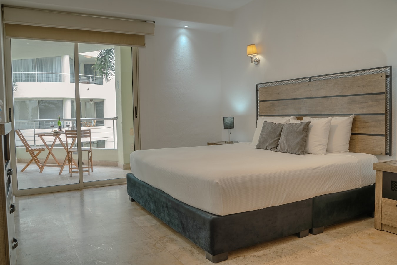 NITTA 103 Spacious & Bright - Steps to the Beach gallery image 12
