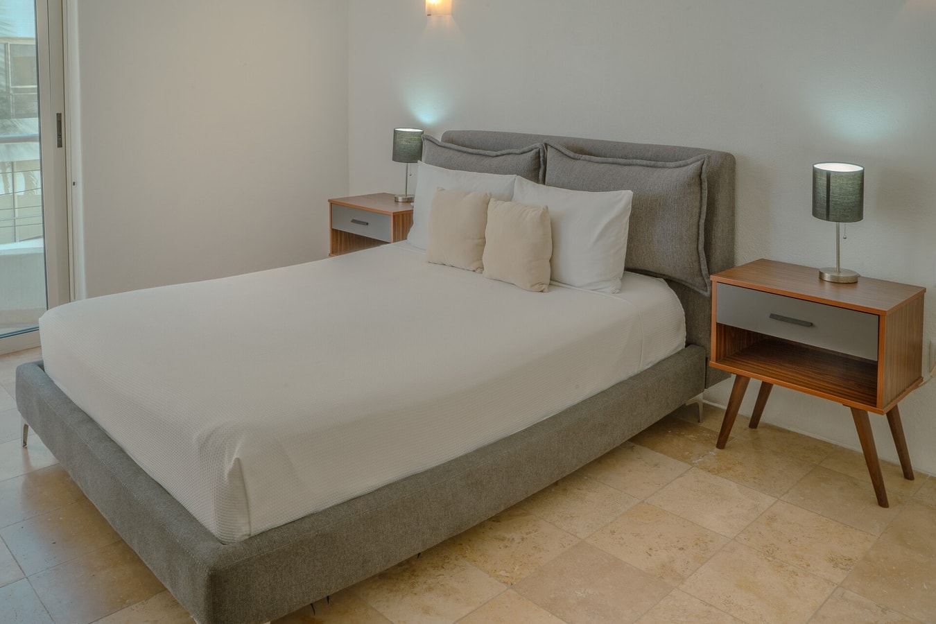 NITTA 209 Elegant Apartment - Partial Sea Views gallery image 12